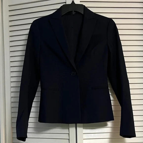 Theory Classic Navy Women's Blazer, size 0, cotton blend, single button, pockets - Picture 2 of 7